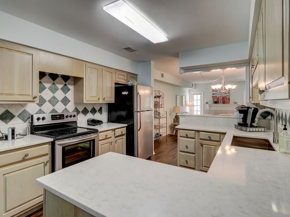 70 Shipyard Dr APT 110