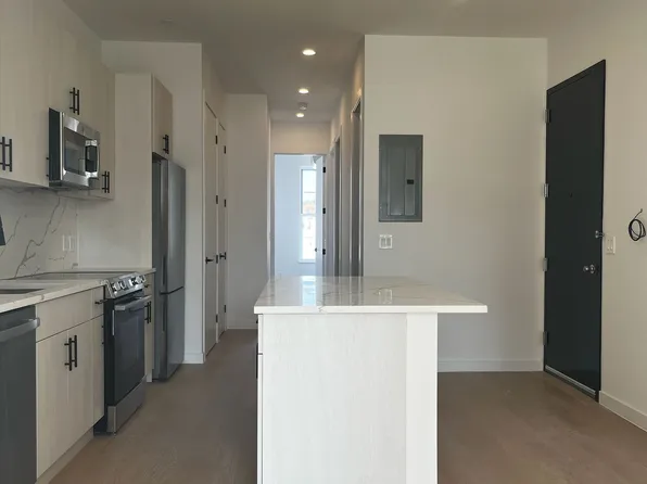 828 Flatbush Avenue image 2 of 9