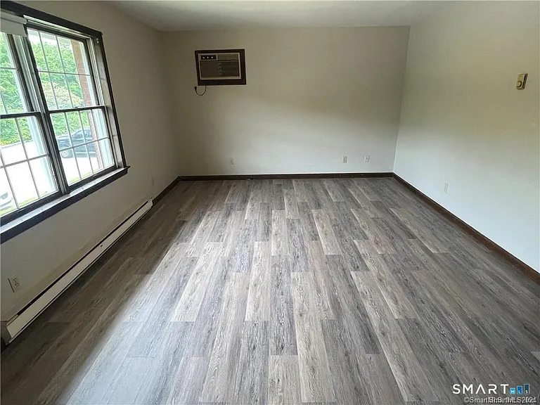 302 Boston Post Rd — Photo 8