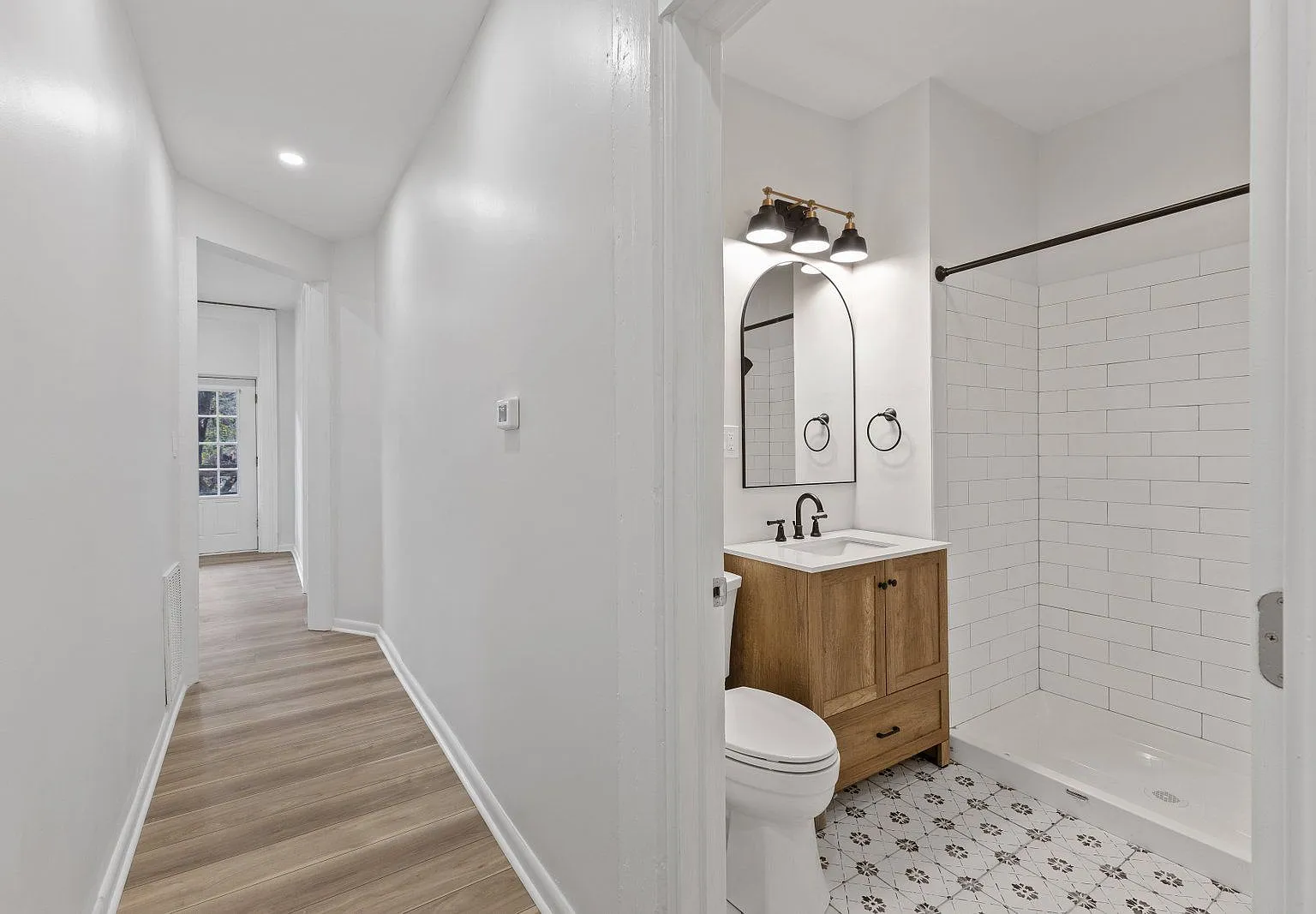 1 bed, 1.0 bath, 800 sqft, $1,500 — Photo 3