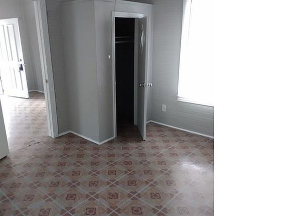 4th image of 1113 Guadalupe St