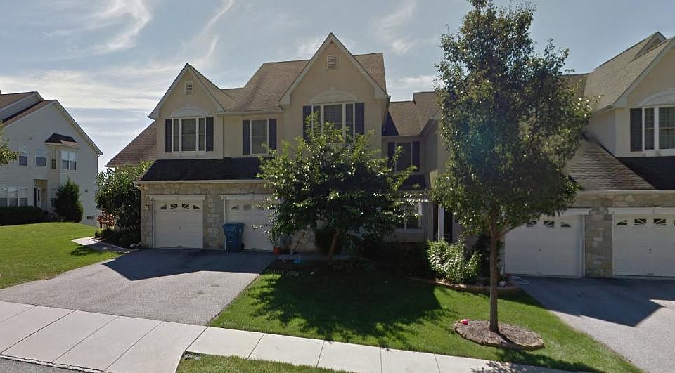 1st image of 27 Kennedy Dr