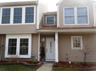 972 Jessica Ct, Lakewood, NJ 08701