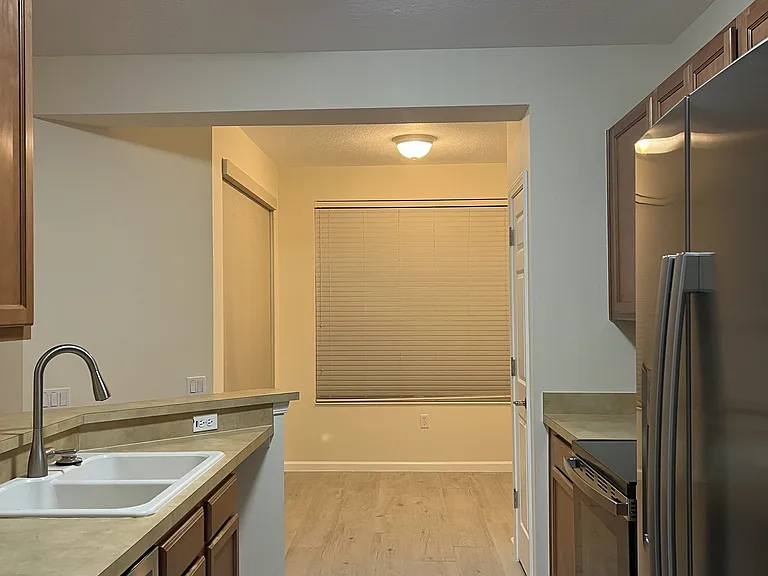 2128 River Turia Cir — Photo 34