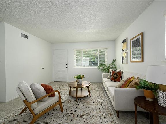 2nd image of 1902 El Paso Ave APT 4