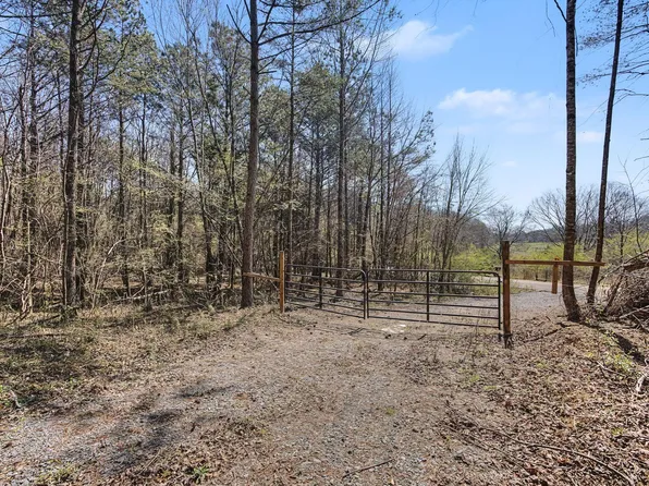 4749 Parker Loop Rd, Birchwood, TN 37308
