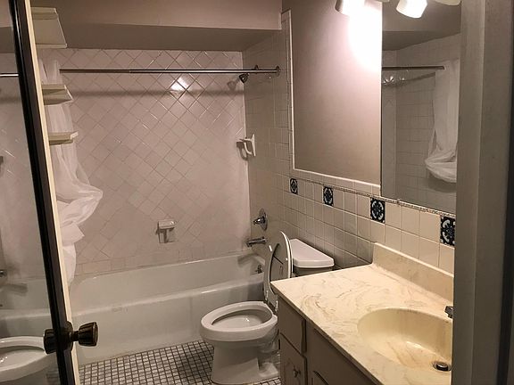 5th image of 2905 Tepee Ave APT A