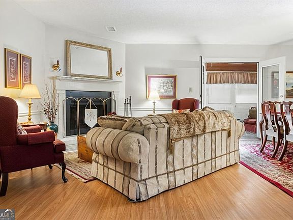 5th image of 6176 Wintergreen Rd
