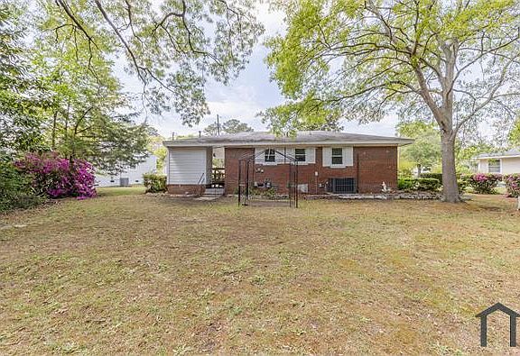 4th image of 925 Fleetwood Dr
