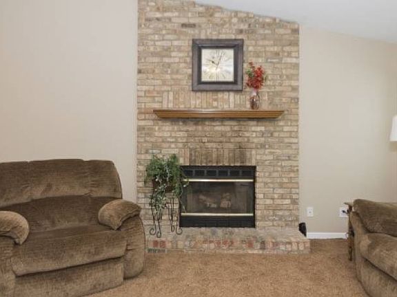Gas fireplace