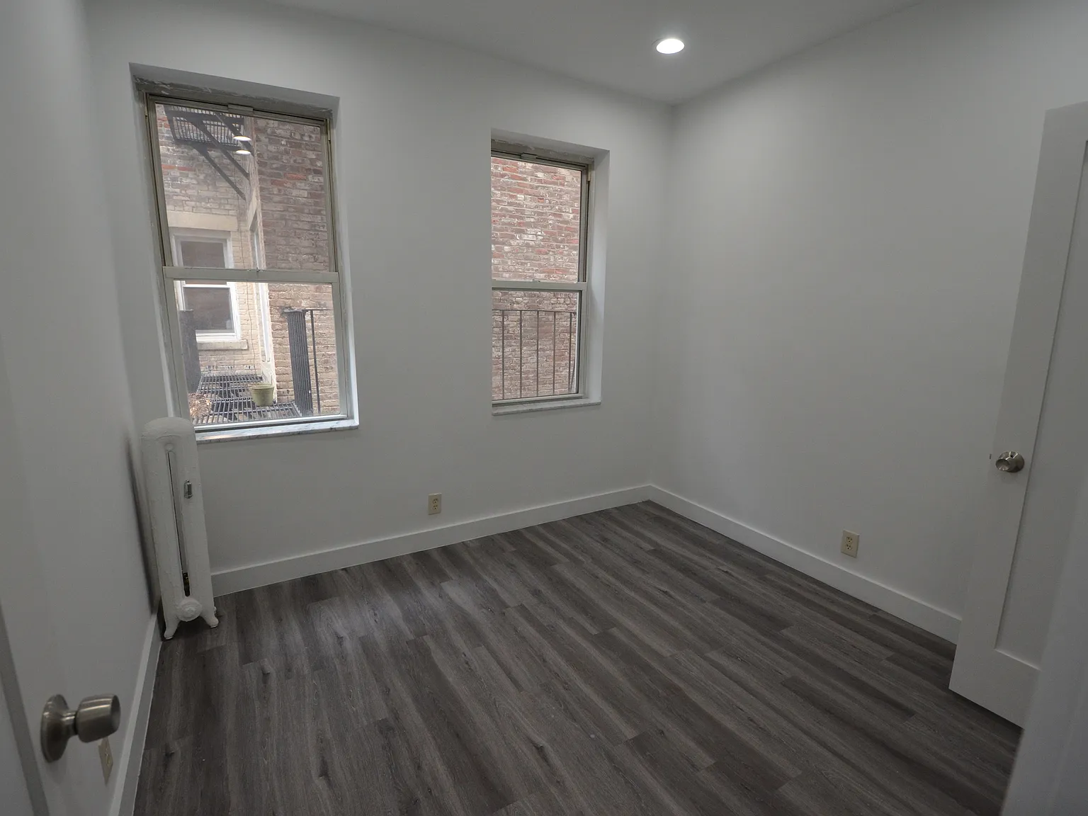 2 bed, 750 sqft, $2,700 — Photo 4