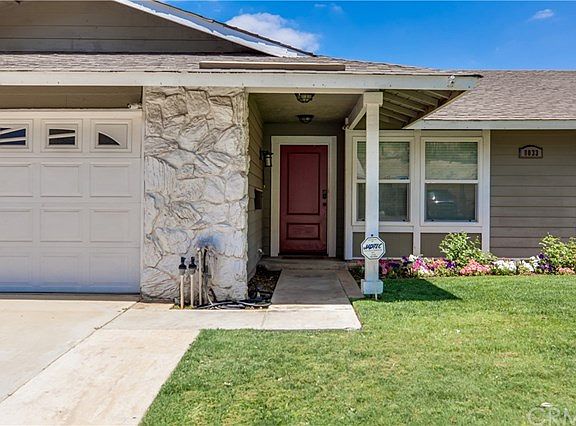 3rd image of 8033 Martingale Dr