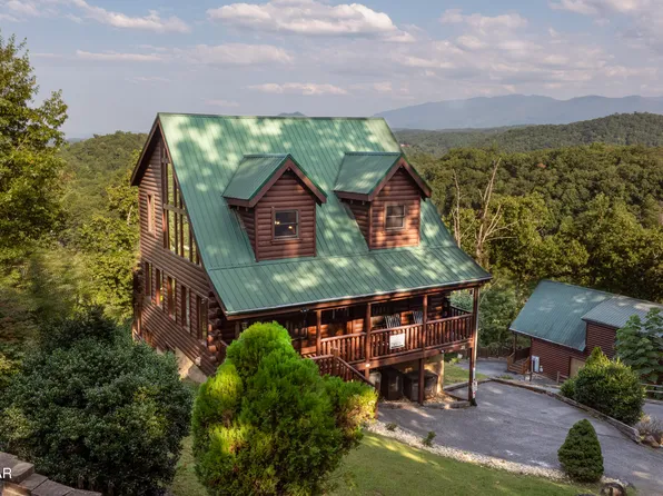 2251 Upper Middle Creek Rd #20, Sevierville, TN 37862