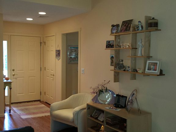 2nd image of 631b Heritage Hills