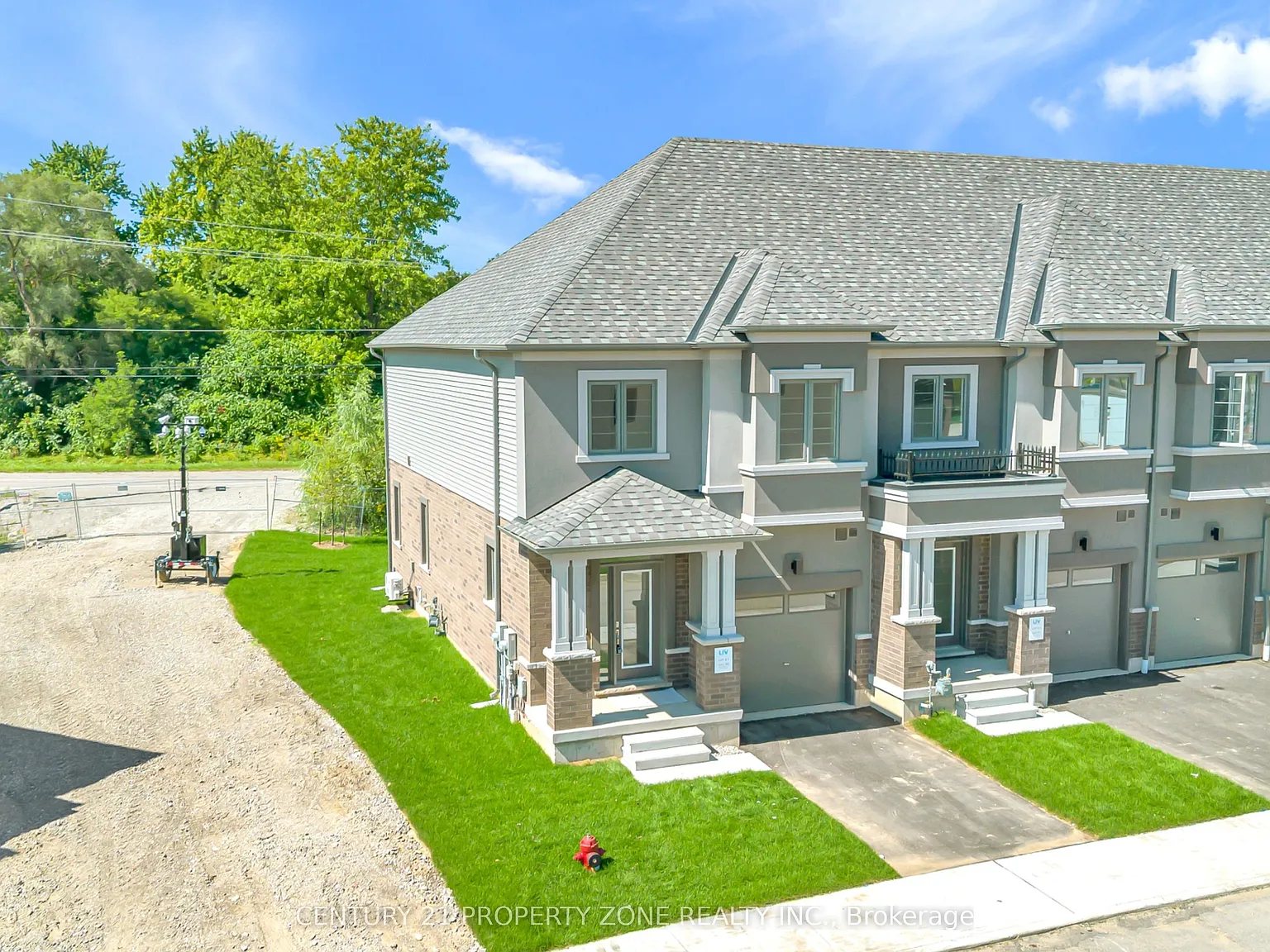 4 bed, $2,900 — Photo 2