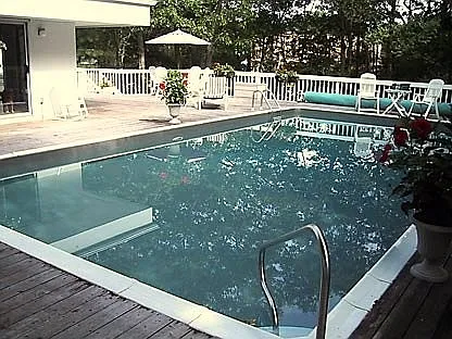 32 Jonathan Dr — Photo 6