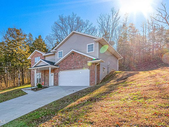 2nd image of 2705 Briarwood Dr