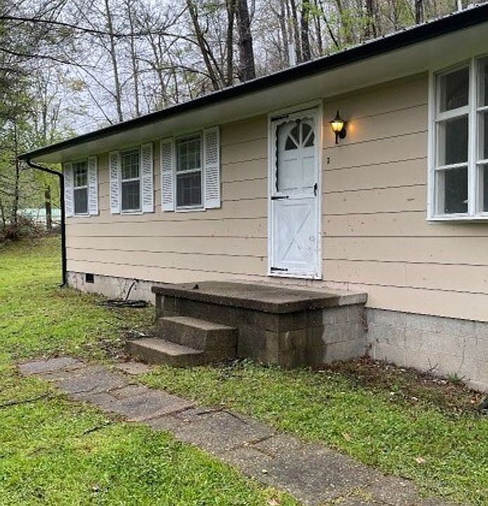 2nd image of 4014 5th Street Rd