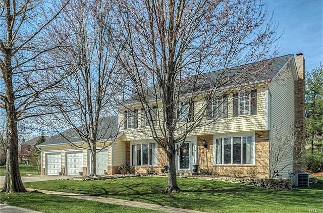 2nd image of 511 Shadow Mountain Ct