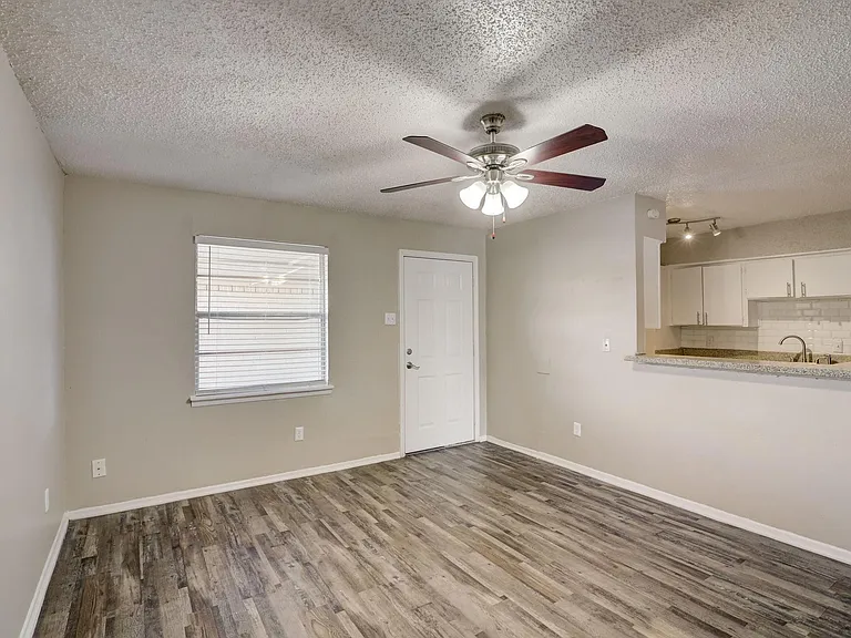 Polk Villas — Photo 26