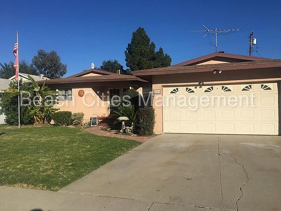 2nd image of 3056 Ostrom Ave