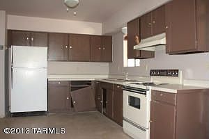 2nd image of 2909 W Christopher Dr