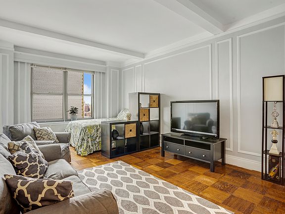 5th image of 225 Central Park N #1511