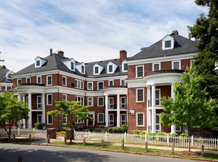 10 University Cir #11, Charlottesville, VA