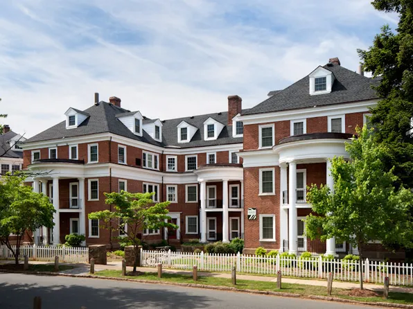 Raleigh Court, 10 University Cir #8, Charlottesville, VA 22903