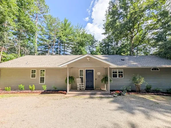 5302 Summer Wood Ln, Young Harris, GA 30582