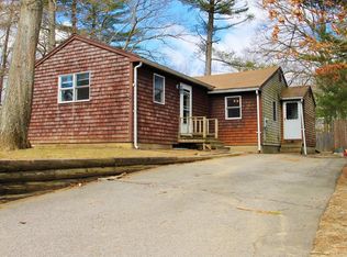 20 Hatch Rd, Pembroke, MA 02359