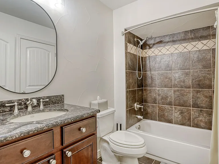 2030 S Franklin St — Photo 59