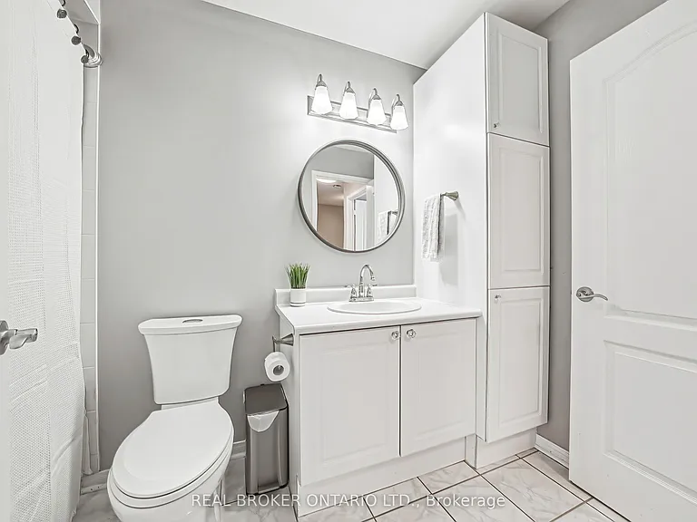 2259 Seton Cres — Photo 14
