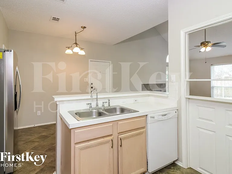 501 Timber Way Dr — Photo 7
