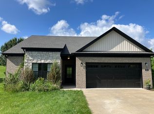 244 Oak Ridge Dr, Frankfort, KY 40601