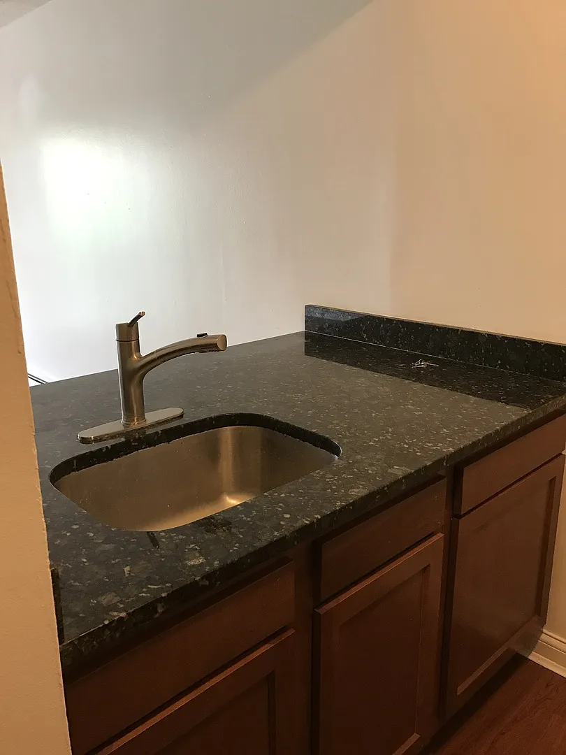 644 Probasco — Photo 2