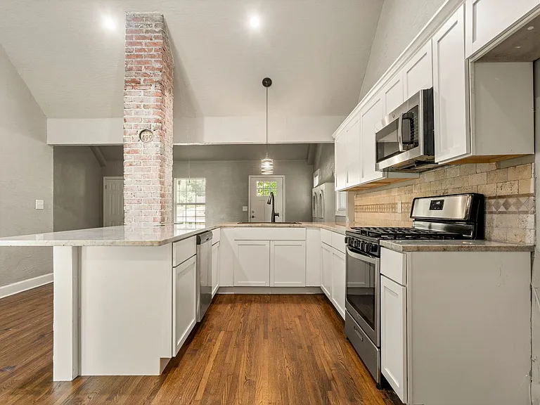 2415 N Boston Ave — Photo 24