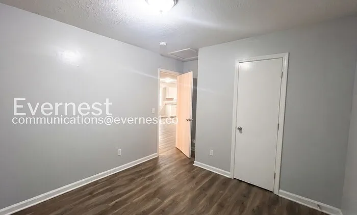 715 W Creek Cir — Photo 10