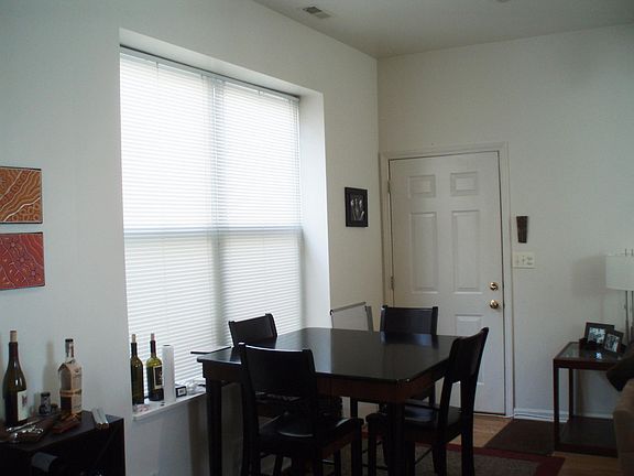 4th image of 2034 N Damen Ave APT 1R