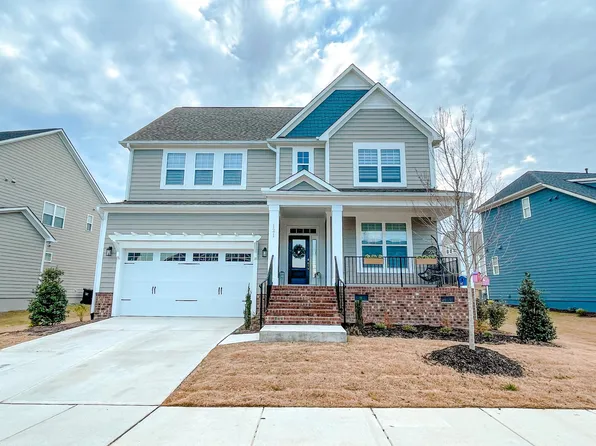 121 Sweet Briar Ln, Chapel Hill, NC 27517