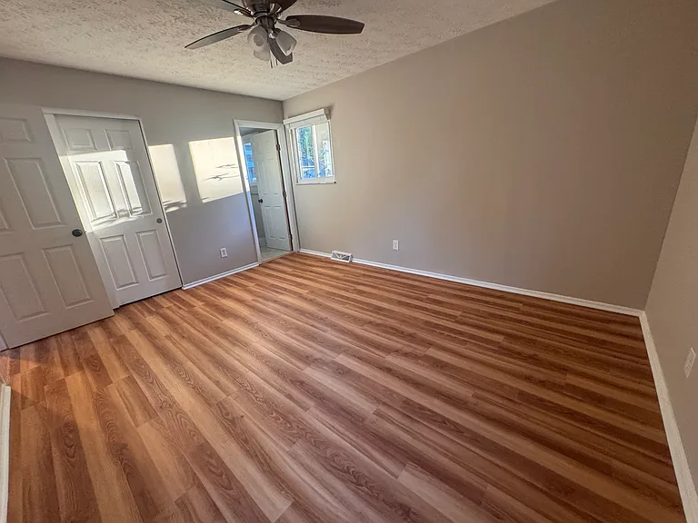 1161 Kingscove Way — Photo 5