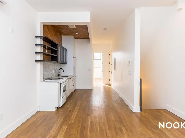 140 4th Avenue image 1 of 17