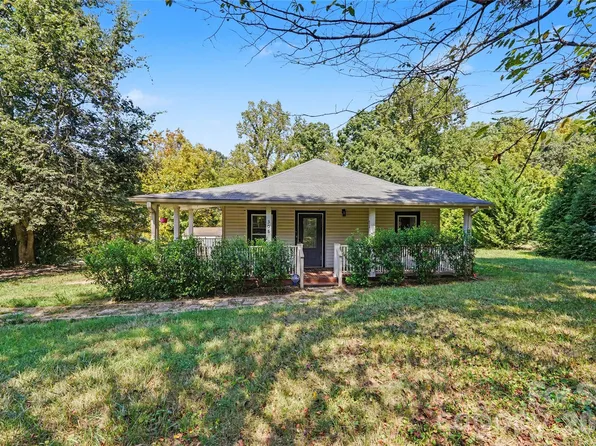 308 Oakland Ave, Belmont, NC 28012