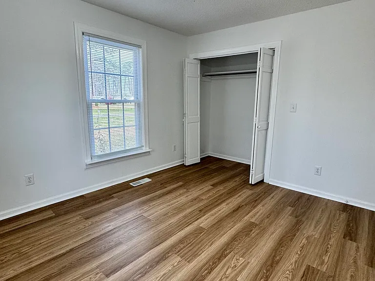 2112 Leon Dr — Photo 29