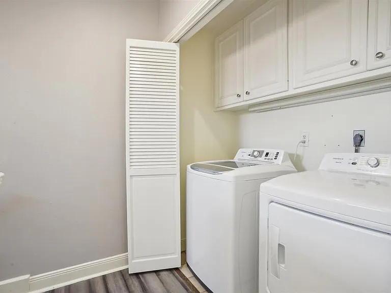 1725 Enterprise Ave — Photo 12