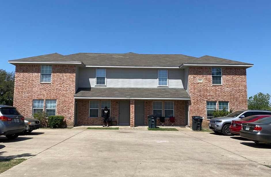 1st image of 3605 Malibu Ln APT B