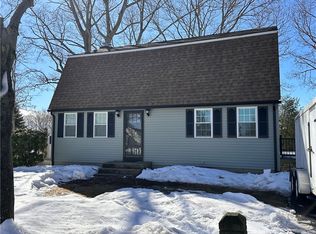 99 Silverwood Ln, West Warwick, RI 02893