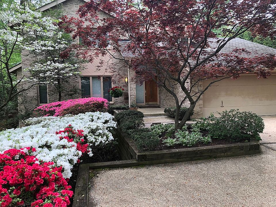 2nd image of 8904 Fernwood Rd
