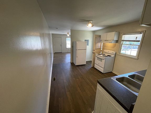 2nd image of 1007 Tipton St
