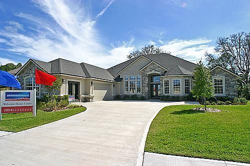 1st image of 325 Tavistock Dr